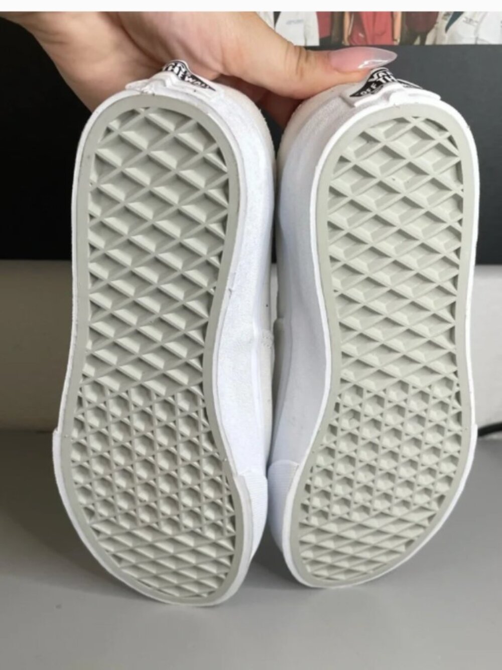 Vans - Picture 5 of 6